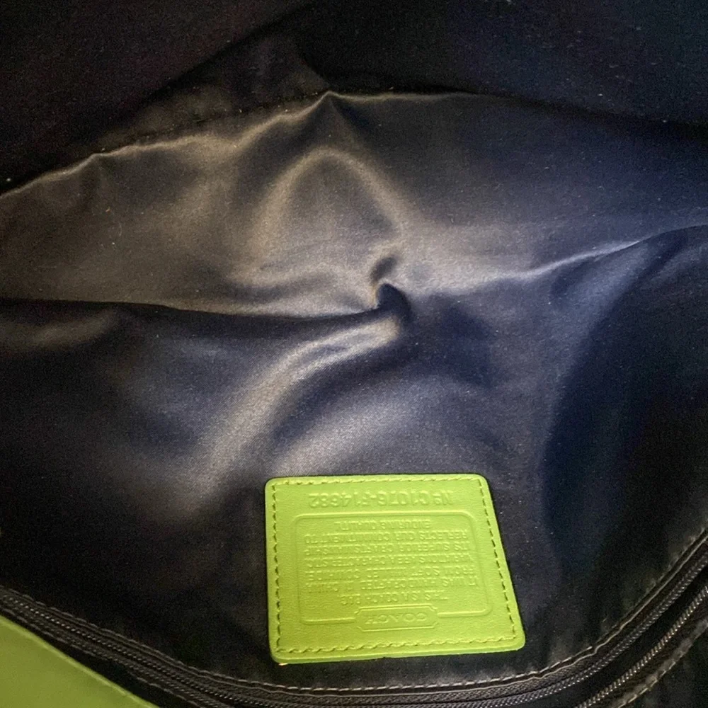 coach penelope bag mint condition great color - Picture 8 of 8